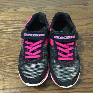 Sketchers black shoes size 3 Velcro